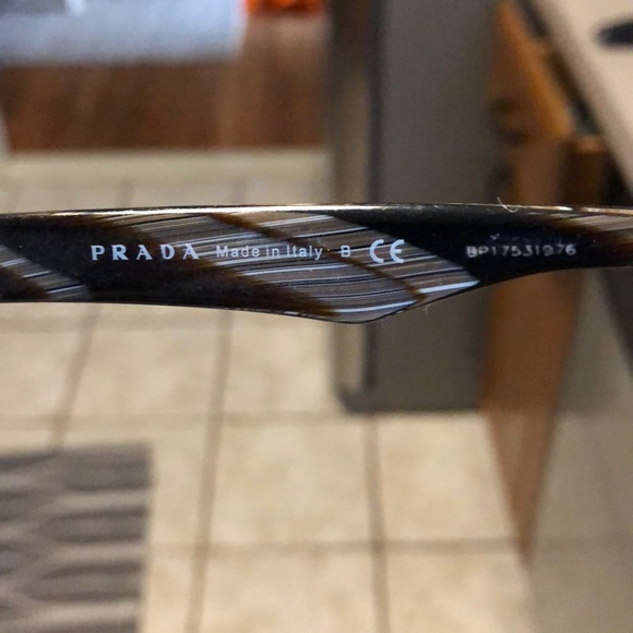 Prada Frames - Picture 5 of 5